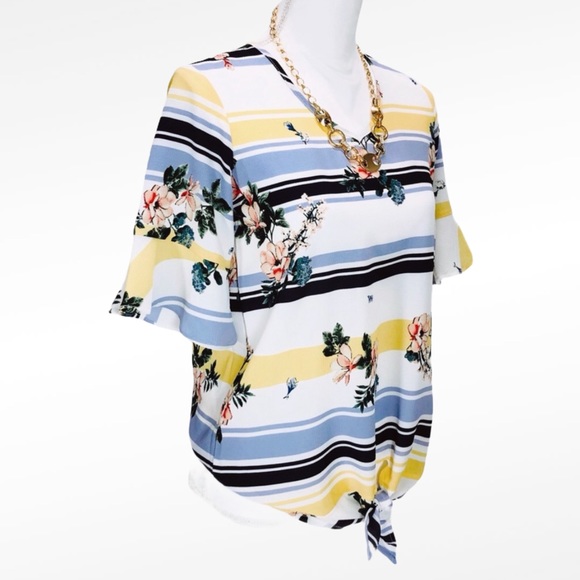 Westport Size XS Floral Bell Sleeve Blouse Top - Picture 3 of 8